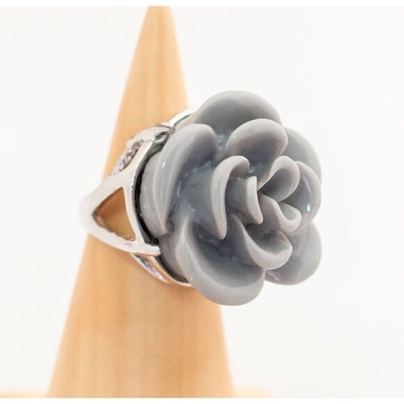Elegant Minimalist Gray Rose Ring Size 7 - T1 - Picture 1 of 3